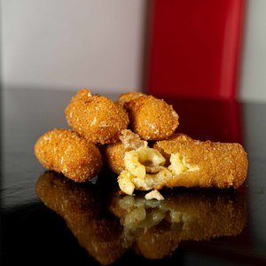 MAC N CHEESE BITES (X6)